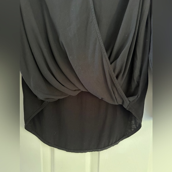 NWT Splendid Hi-Low Surplice Blouse Black - Picture 9 of 16